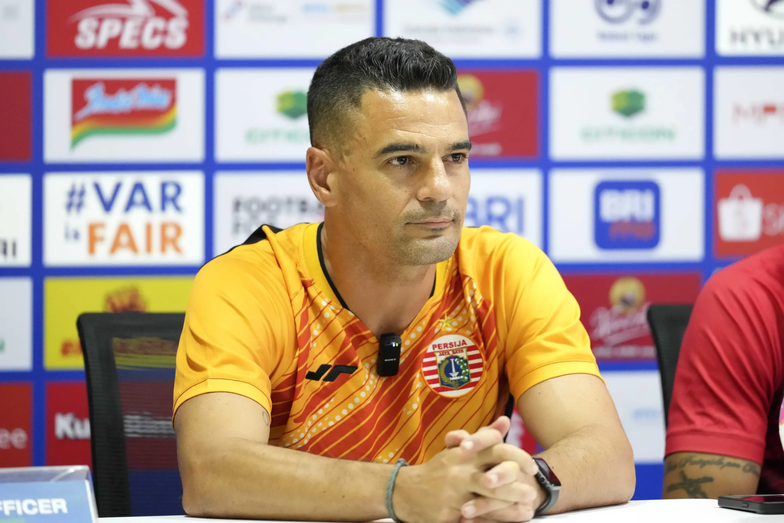 emaxwell ungkap sakit kepala manis pelatih persija skuad mewah bikin mauricio souza bingung pilih starter scaled portal berita terbaru