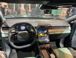 Lepas L8: Bukan Cuma Gaya, SUV PHEV Ini Punya 7 Rahasia Bikin Long Trip Auto Nyaman & Irit!