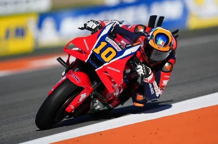 luca marini bongkar borok honda di motogp terjebak bayangan marc marquez portal berita terbaru
