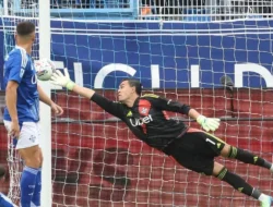 Momen Horor Emil Audero Kena Flare di Serie A, Bintang Inter Milan Langsung Beri Kecaman Keras!