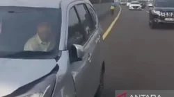 ngeri suv jetour t2 ludes terbakar di jagorawi usai ditabrak bmw kok bisa secepat itu portal berita terbaru